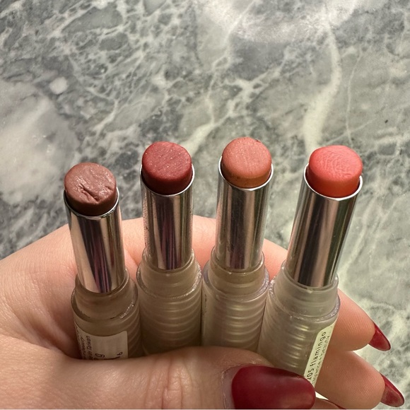 Undone Beauty Lipstick - Picture 3 of 4